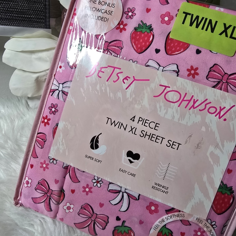 Betsey Johnson strawberry Twin XL sheet set new